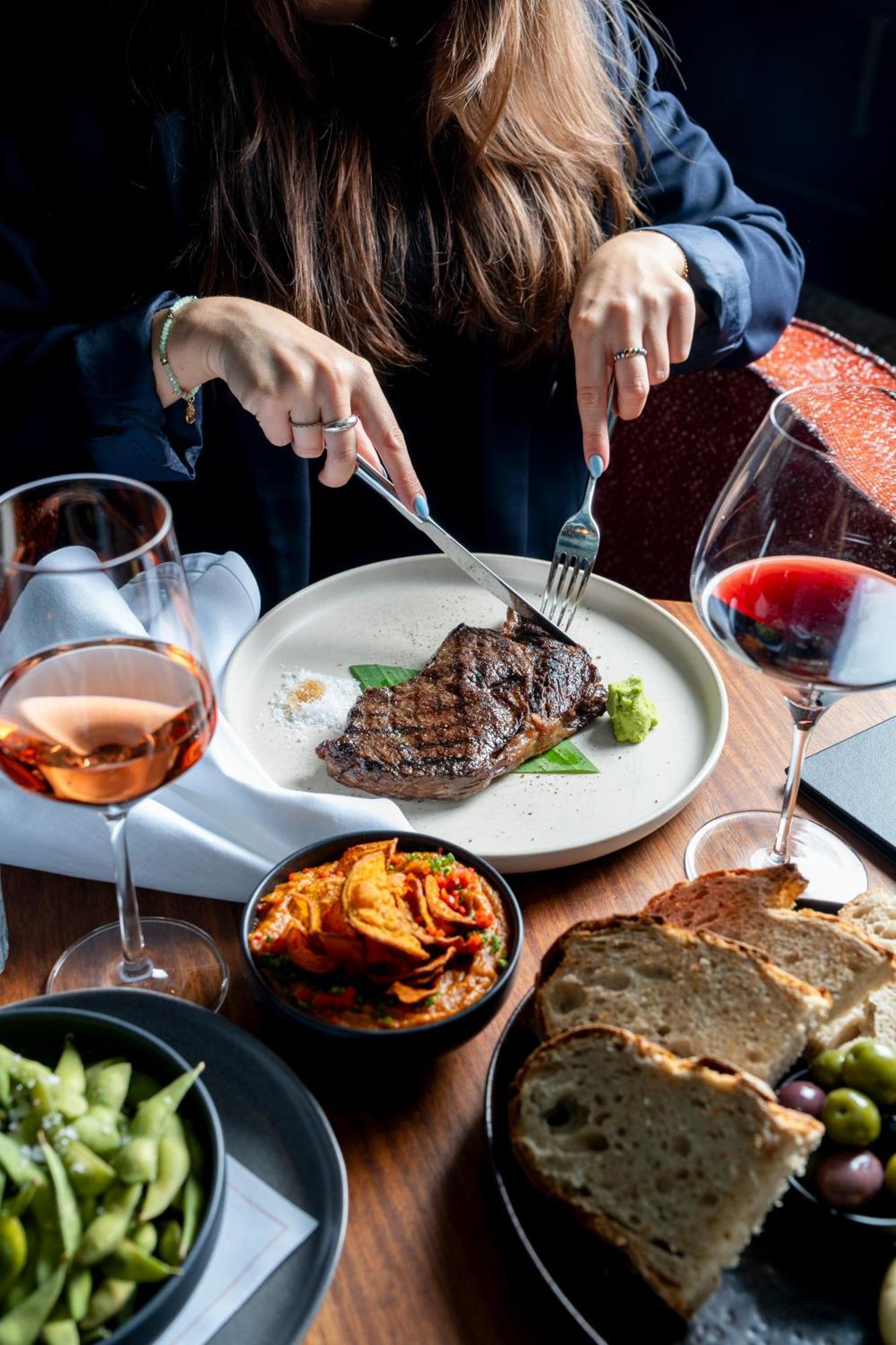 Sly Berlin酒店 外观 照片 A steak at the restaurant